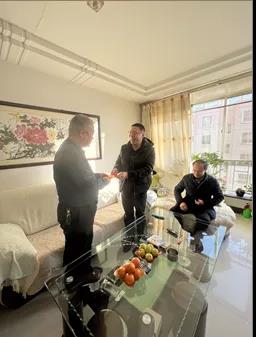 春節(jié)前夕酒泉市國資委領(lǐng)導(dǎo)看望慰問敦煌種業(yè)老干部老黨員、困難職工